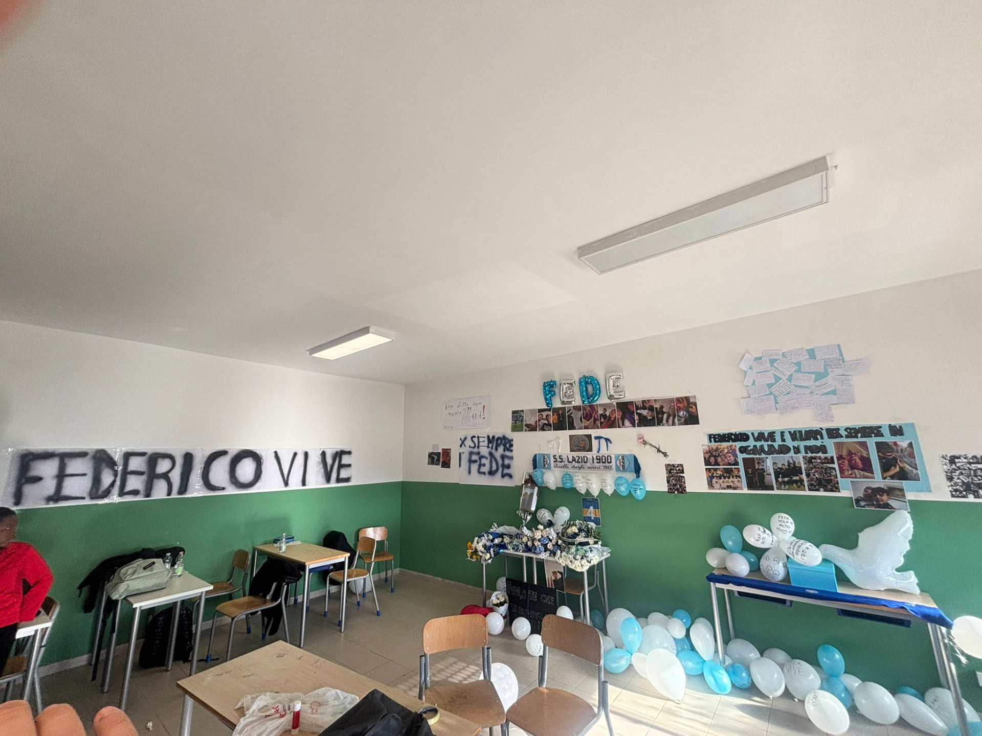 La sua classe con dediche e messaggi