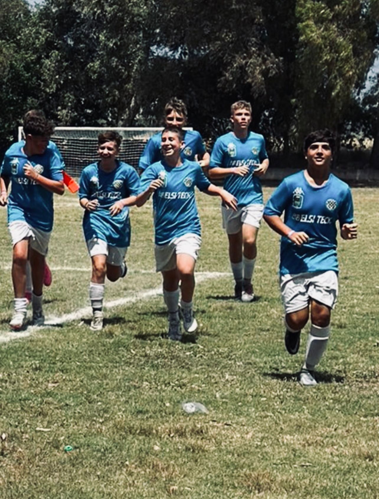 Federico in campo con la sua squadra di calcio